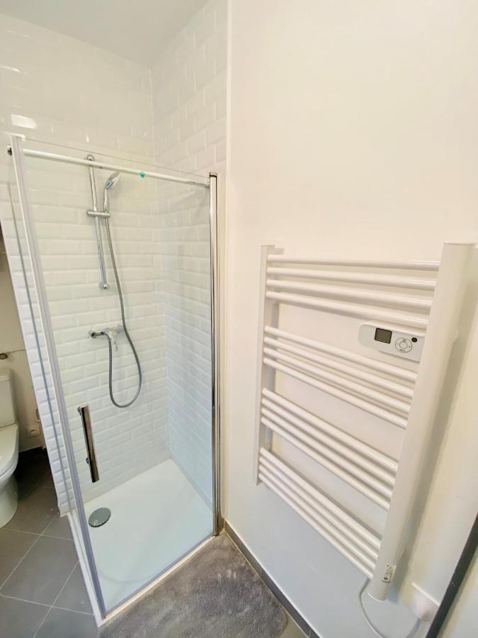 Enghien-Les-Bains: Studio Au Coeur Du Centre Ville. Екстериор снимка